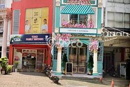Ruko Bagus Dijual LB 243m2 Lokasi Strategis Tangerang Selatan Area Cocok untuk Bisnis Ruko Bagus Dijual LB 243m2 Lokasi Strategis Tangerang Selatan Area Cocok untuk Bisnis