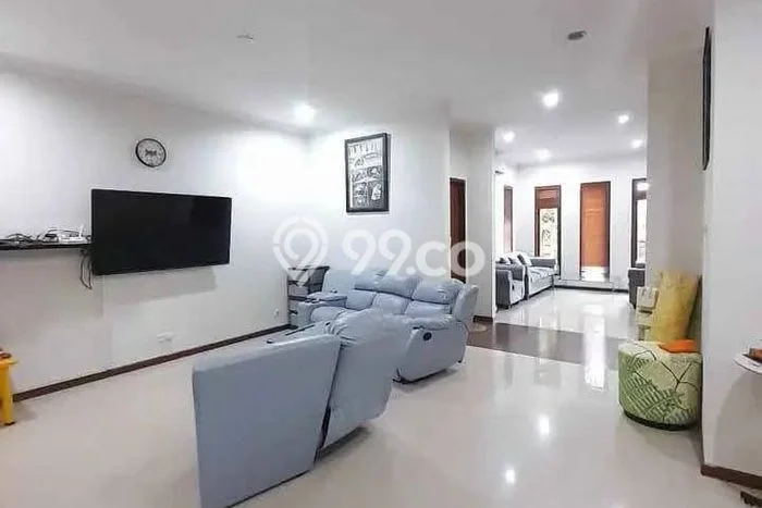 Rumah Elit LB 300m2 Siap Pakai Desain Elegan di Bintaro, Tangerang Selatan Rumah Elit LB 300m2 Siap Pakai Desain Elegan di Bintaro, Tangerang Selatan