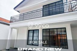 Ready to Use! Luxury House LT 335m2 Desain Modern di Cipete Ready to Use! Luxury House LT 335m2 Desain Modern di Cipete