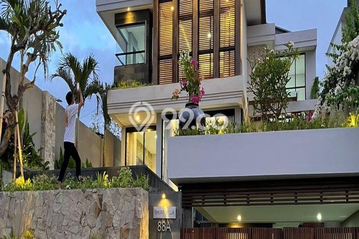 For Sale! Luxury House LT 320m2 Desain Elegan di Goa Gong For Sale! Luxury House LT 320m2 Desain Elegan di Goa Gong