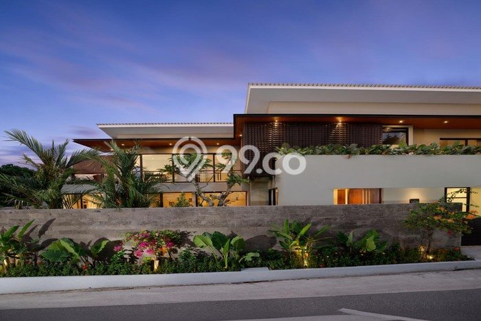 Rumah Elit Modern Tanpa Renovasi di Kerobokan Badung Rumah Elit Modern Tanpa Renovasi di Kerobokan Badung