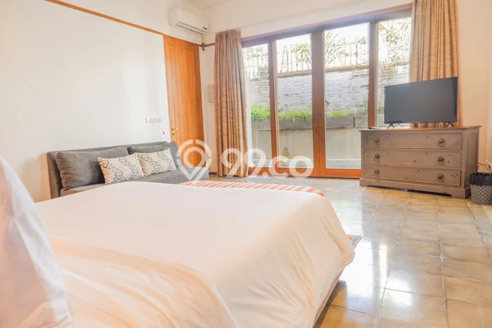 Hunian Elit LB 300m2 Siap Pakai Desain Elegan di Umalas, Badung Hunian Elit LB 300m2 Siap Pakai Desain Elegan di Umalas, Badung