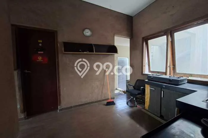 Dijual Rumah Luas Megah Dengan View Eksklusif di Kemanggisan, Jakarta Barat Dijual Rumah Luas Megah Dengan View Eksklusif di Kemanggisan, Jakarta Barat