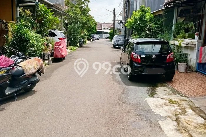 For Sale Rumah 4 Kamar Lokasi Ideal Bagus dan Strategis di Serpong Utara For Sale Rumah 4 Kamar Lokasi Ideal Bagus dan Strategis di Serpong Utara