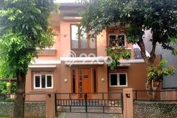 Jual Rumah Luas Elegan Dengan View Eksklusif di Bintaro, Tangerang Selatan Jual Rumah Luas Elegan Dengan View Eksklusif di Bintaro, Tangerang Selatan