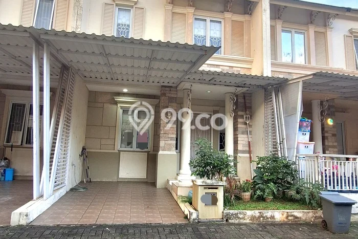 Disewakan! Rumah 2 Kamar Tidur &
2 Kamar Mandi di BSD, Tangerang Disewakan! Rumah 2 Kamar Tidur &
2 Kamar Mandi di BSD, Tangerang