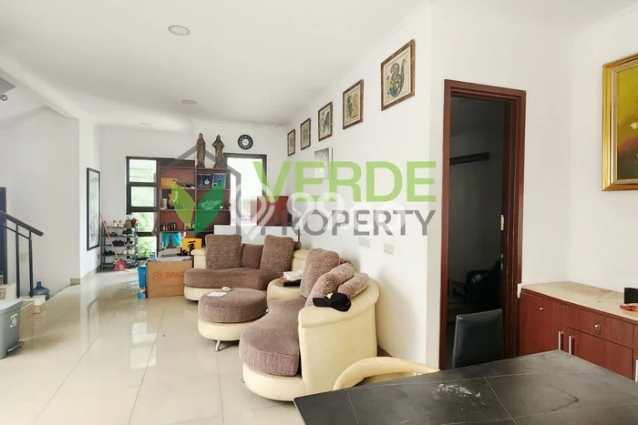 Rumah Kontrakan Tangerang LT 200m2 LB 155m2 Area BSD Rumah Kontrakan Tangerang LT 200m2 LB 155m2 Area BSD