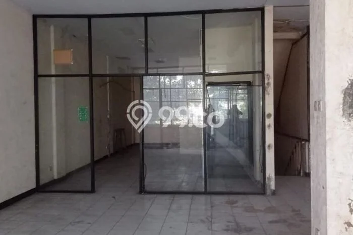 Ruko Dijual di Jakarta Barat LT 170m2 & LB 510m2 Lokasi Terbaik! Ruko Dijual di Jakarta Barat LT 170m2 & LB 510m2 Lokasi Terbaik!