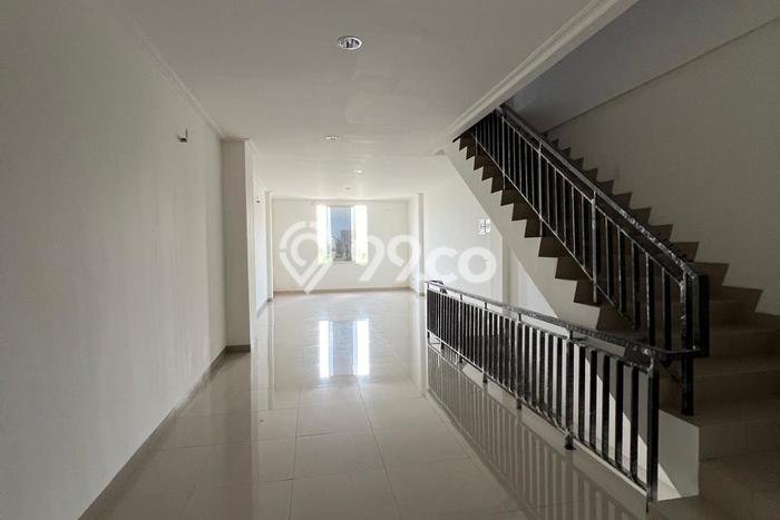 Untuk Dijual! Ruko di Teluk Naga Tangerang LT 67m2 / LB 200m2 Kawasan Strategis Untuk Dijual! Ruko di Teluk Naga Tangerang LT 67m2 / LB 200m2 Kawasan Strategis