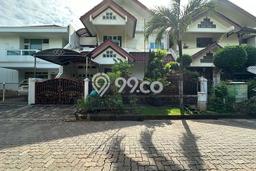 Rumah Luxury Modern Tanpa Renovasi di Pantai Mutiara Jakarta Utara Rumah Luxury Modern Tanpa Renovasi di Pantai Mutiara Jakarta Utara