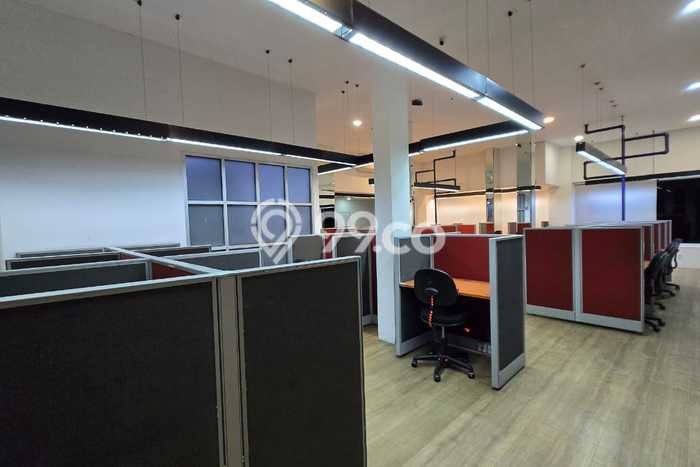 Kantor Bagus LT 1200m2 LB 2200m2 Dijual di Menteng Jakarta Pusat Kantor Bagus LT 1200m2 LB 2200m2 Dijual di Menteng Jakarta Pusat