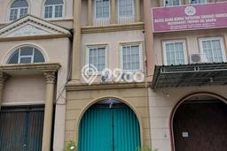 Ruko Kawasan Cengkareng, Luas 225m², Area Komersial, Lokasi Premium Ruko Kawasan Cengkareng, Luas 225m², Area Komersial, Lokasi Premium