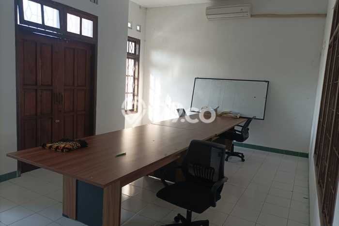 Ruko Disewakan Lokasi Semarang Tengah Semarang Harga Spesial! Ruko Disewakan Lokasi Semarang Tengah Semarang Harga Spesial!