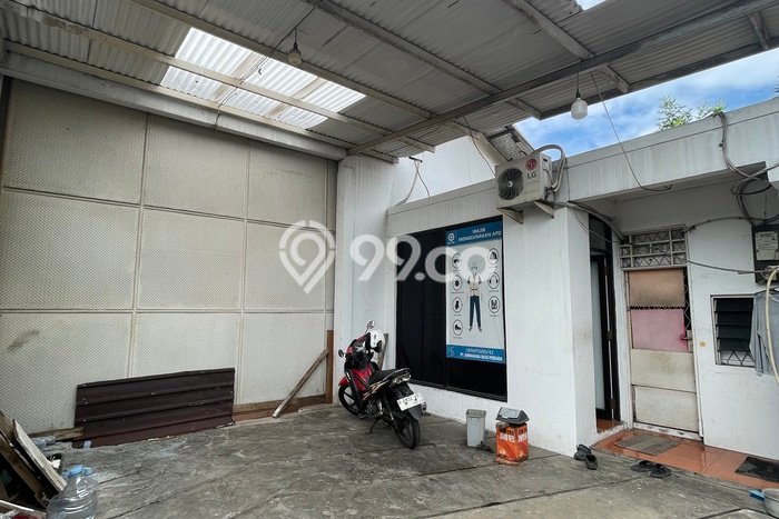 Gudang Disewa di Tangerang dengan LB 180m2 Area Komersial Ramai Gudang Disewa di Tangerang dengan LB 180m2 Area Komersial Ramai