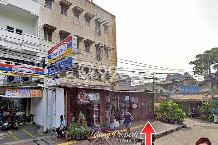 Cocok Untuk Investasi! Dijual Kost di Jembatan Besi 6 Kamar Cocok Untuk Investasi! Dijual Kost di Jembatan Besi 6 Kamar