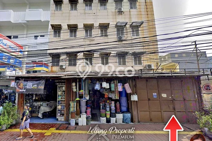 Cocok Untuk Investasi! Dijual Kost di Jembatan Besi 6 Kamar Cocok Untuk Investasi! Dijual Kost di Jembatan Besi 6 Kamar