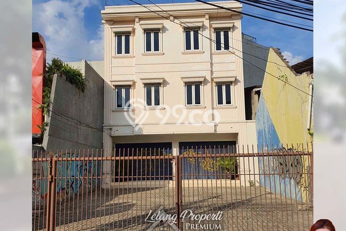 Ruko untuk disewa di Kebayoran Baru punya LT 270m2 & LB 423m2 harga sewa kompetitif Ruko untuk disewa di Kebayoran Baru punya LT 270m2 & LB 423m2 harga sewa kompetitif