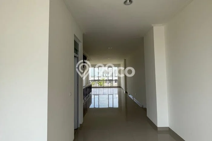 Disewakan Ruko di Kawasan Ramai Teluk Naga Luas 162m2 Disewakan Ruko di Kawasan Ramai Teluk Naga Luas 162m2