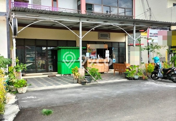 LOKASI PREMIUM! Ruko di Kartosuro, Luas 200m², Jalan Utama, Kawasan Bisnis LOKASI PREMIUM! Ruko di Kartosuro, Luas 200m², Jalan Utama, Kawasan Bisnis