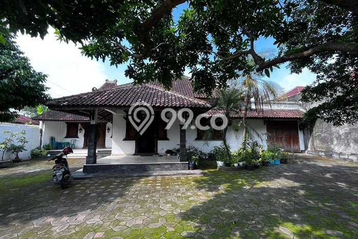 Rumah 7 KT 4 KM di Kawasan Banjarsari, Surakarta Rumah 7 KT 4 KM di Kawasan Banjarsari, Surakarta