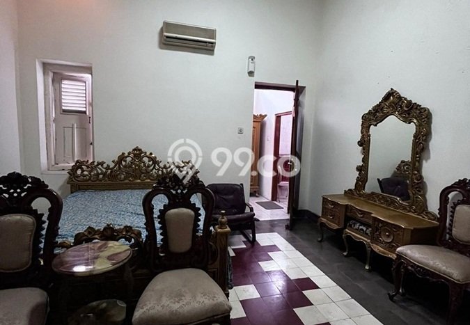 Rumah 7 KT 4 KM di Kawasan Banjarsari, Surakarta Rumah 7 KT 4 KM di Kawasan Banjarsari, Surakarta