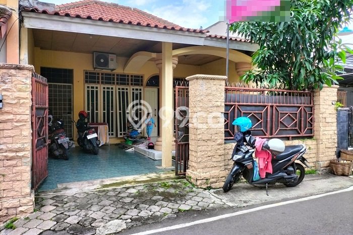 PROPERTI PILIHAN! Rumah Nyaman di Laweyan, LT 194m² LB 194m² PROPERTI PILIHAN! Rumah Nyaman di Laweyan, LT 194m² LB 194m²