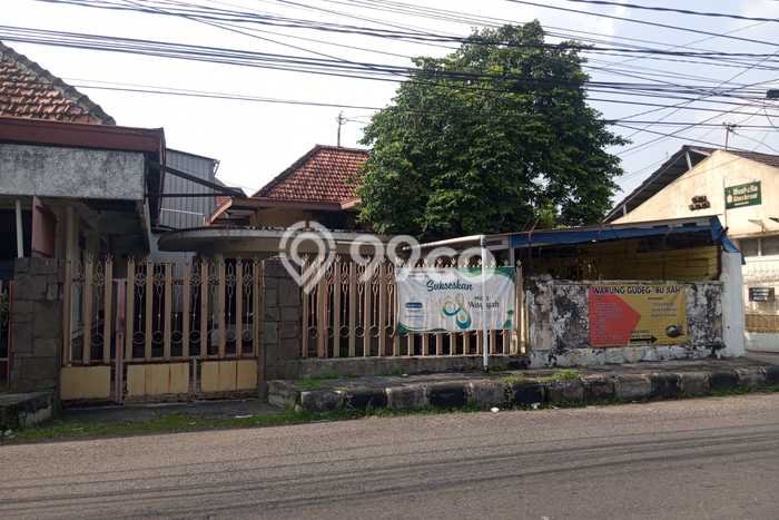 Komersial Dijual di Surakarta LT 1029m2 & LB 500m2 Lokasi Terbaik! Komersial Dijual di Surakarta LT 1029m2 & LB 500m2 Lokasi Terbaik!