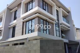 Rumah Hoek Brand New 3 Lantai Taman Permata Sunter Jakarta Utara Rumah Hoek Brand New 3 Lantai Taman Permata Sunter Jakarta Utara
