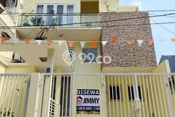 Disewakan Rumah 2 Lantai Tinggi di Bcs Kelapa Gading Disewakan Rumah 2 Lantai Tinggi di Bcs Kelapa Gading