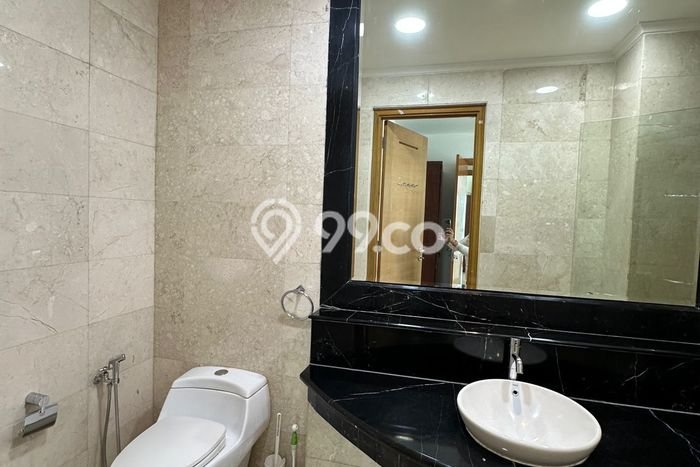 Rumah Kontrakan Jakarta Selatan LT 305m2 LB 305m2 Kawasan Senayan Rumah Kontrakan Jakarta Selatan LT 305m2 LB 305m2 Kawasan Senayan