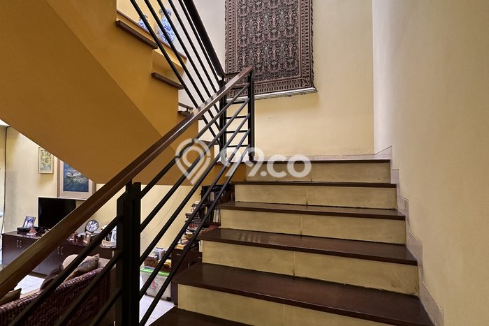 Rumah Elit Modern Siap Huni di Lebak Bulus Jakarta Selatan Rumah Elit Modern Siap Huni di Lebak Bulus Jakarta Selatan