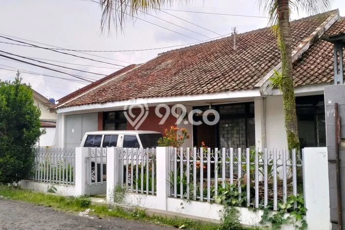 For Sale Rumah 4 Kamar Lokasi Strategis Nyaman dan Strategis di Margahayu For Sale Rumah 4 Kamar Lokasi Strategis Nyaman dan Strategis di Margahayu