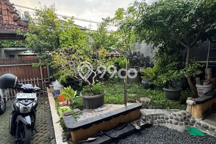 Ready to Use! Premium House LT 202m2 Desain Modern di Utan Kayu Ready to Use! Premium House LT 202m2 Desain Modern di Utan Kayu