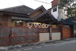 Siap Huni Rumah Mewah 5 Kamar di Menteng Dekat ke Mana Pun Siap Huni Rumah Mewah 5 Kamar di Menteng Dekat ke Mana Pun