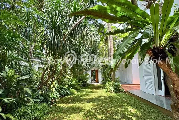 Rumah sewa siap huni 6 KT di Kemang, Jakarta Selatan Rumah sewa siap huni 6 KT di Kemang, Jakarta Selatan