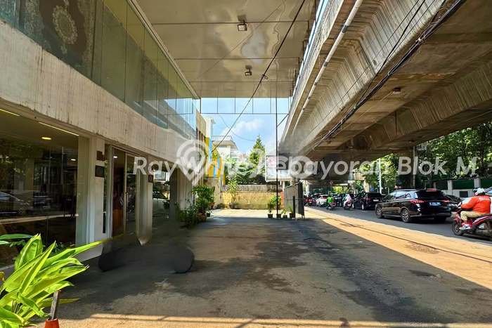 Untuk Dijual Ruko di Kebayoran Baru Jakarta Selatan LT 319m2 / LB 418m2 Untuk Dijual Ruko di Kebayoran Baru Jakarta Selatan LT 319m2 / LB 418m2