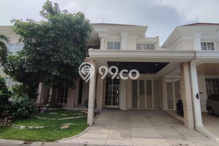 Jual Rumah Mewah Elegan Dengan View Eksklusif di Pakuwon Indah, Surabaya Jual Rumah Mewah Elegan Dengan View Eksklusif di Pakuwon Indah, Surabaya