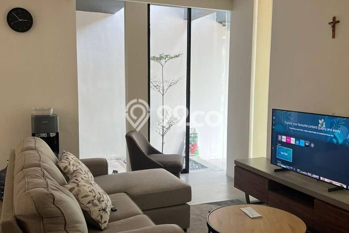 Rumah Elit Modern Siap Huni di Citraland Surabaya Rumah Elit Modern Siap Huni di Citraland Surabaya