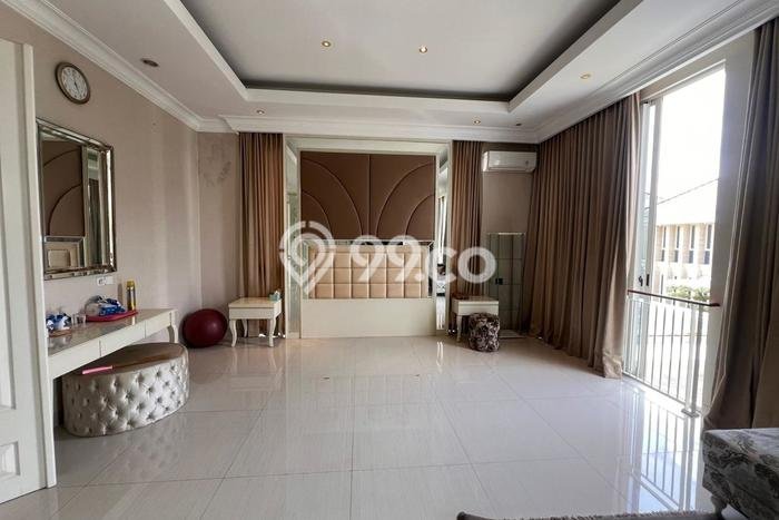 Dijual Rumah Mewah Exclusive di Pakuwon, Surabaya Dijual Rumah Mewah Exclusive di Pakuwon, Surabaya