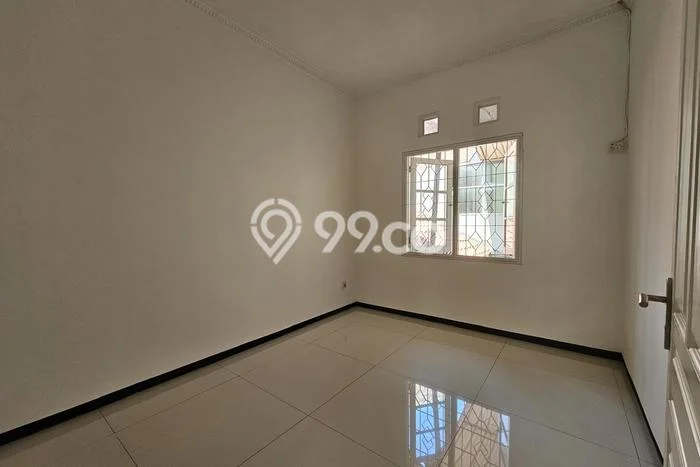 Dijual Rumah Premium dengan Fasilitas Sekitar Komplit di Wiyung, Surabaya Dijual Rumah Premium dengan Fasilitas Sekitar Komplit di Wiyung, Surabaya