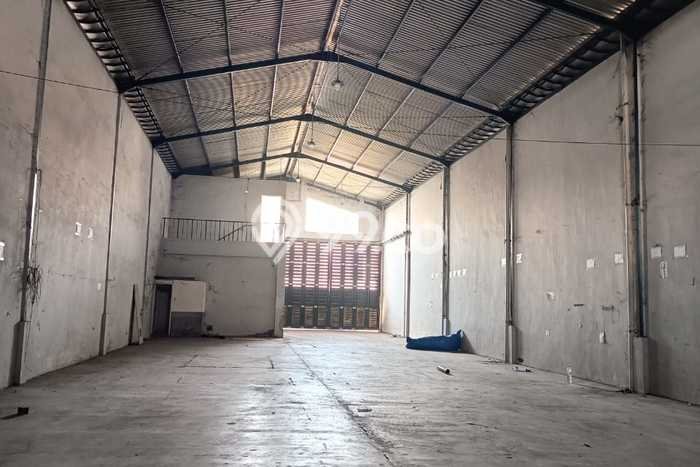 Gudang Disewa di Gresik dengan LB 400m2 Area Komersial Ramai Gudang Disewa di Gresik dengan LB 400m2 Area Komersial Ramai