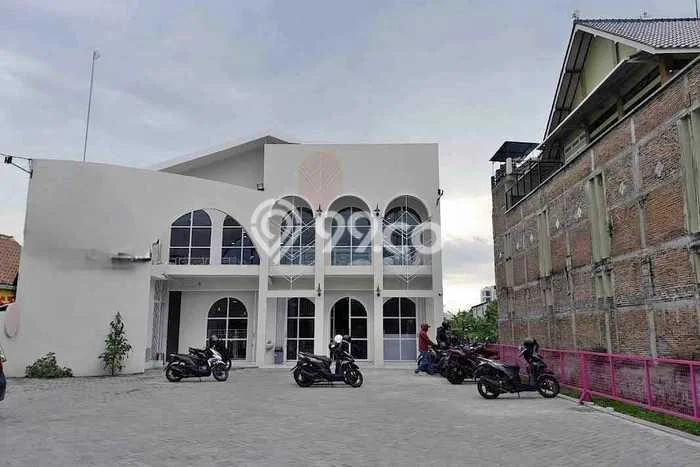 Unit Komersial Paling Strategis di Sewon Bantul dengan LB 585m2 Unit Komersial Paling Strategis di Sewon Bantul dengan LB 585m2