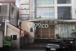 Ruko untuk disewa di Gondokusuman punya LT 270m2 & LB 546m2 harga sewa kompetitif Ruko untuk disewa di Gondokusuman punya LT 270m2 & LB 546m2 harga sewa kompetitif