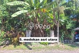 Tanah Disewakan Lokasi Surabaya Seluas 325m2 Strategis dan Aman Tanah Disewakan Lokasi Surabaya Seluas 325m2 Strategis dan Aman