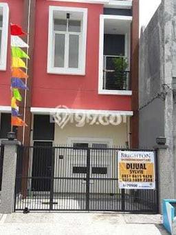 Disewakan Ruko di Kawasan Ramai Wadungasri Luas 114m2 Disewakan Ruko di Kawasan Ramai Wadungasri Luas 114m2