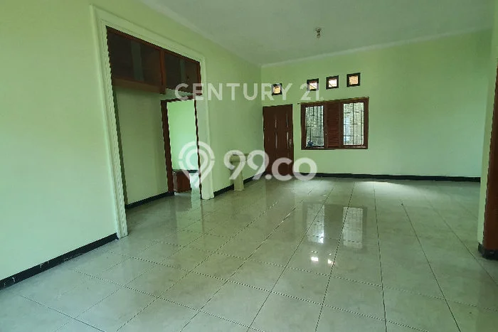 Lokasi strategis! Rumah siap huni disewakan di Arcamanik LB 250m2 Lokasi strategis! Rumah siap huni disewakan di Arcamanik LB 250m2