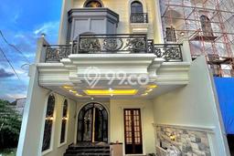 Dijual Rumah Luas Megah Dengan View Cantik di Ragunan, Jakarta Selatan Dijual Rumah Luas Megah Dengan View Cantik di Ragunan, Jakarta Selatan