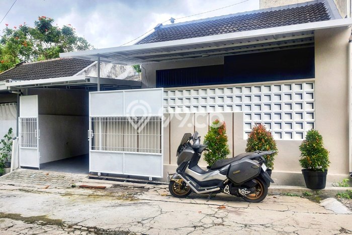 Rumah Modern 3 KT LT 90m2 di Condong Catur Rumah Modern 3 KT LT 90m2 di Condong Catur