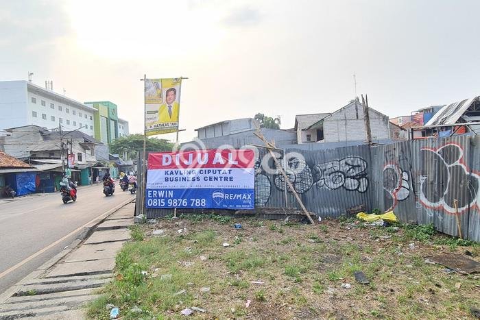 Tanah untuk Dijual Lokasi Ciputat, Tangerang Selatan Luas 1650m2 SHM Tanah untuk Dijual Lokasi Ciputat, Tangerang Selatan Luas 1650m2 SHM
