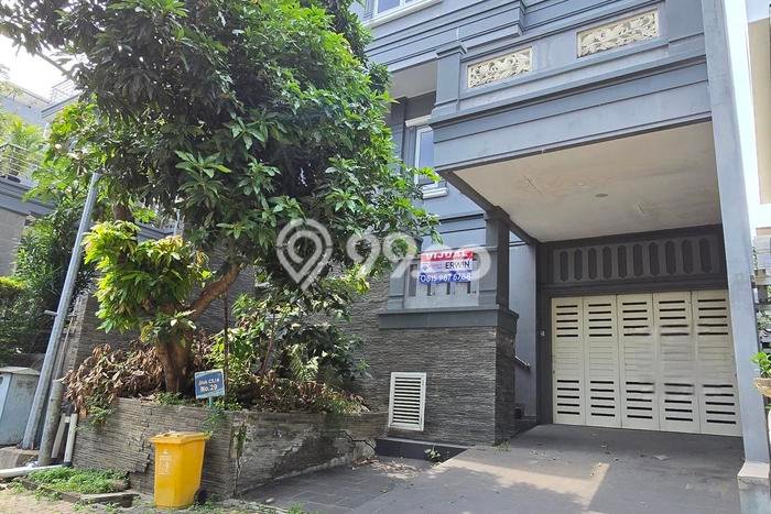 Jual Rumah Mewah Megah Dengan View Eksklusif di Ancol, Jakarta Utara Jual Rumah Mewah Megah Dengan View Eksklusif di Ancol, Jakarta Utara